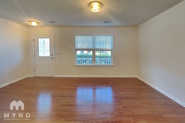 Building Photo - 1858 Woodstone Dr