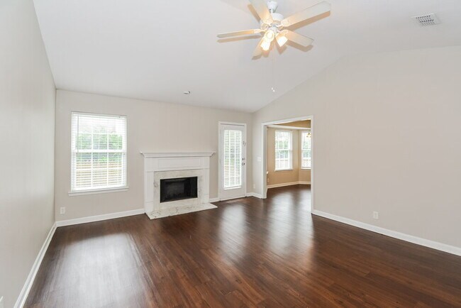 Building Photo - 3048 Ace Wintermeyer Dr