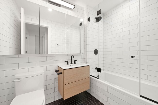 Building Photo - 95 Grattan St