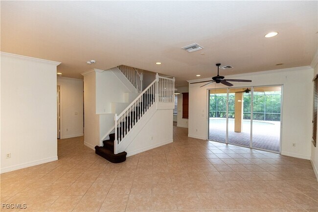 Building Photo - 10094 Mimosa Silk Dr