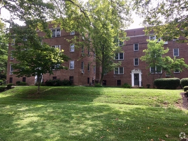 Building Photo - Buchanan Court