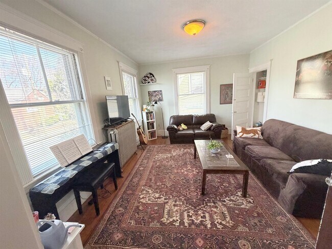 Foto del edificio - 54 College Ave