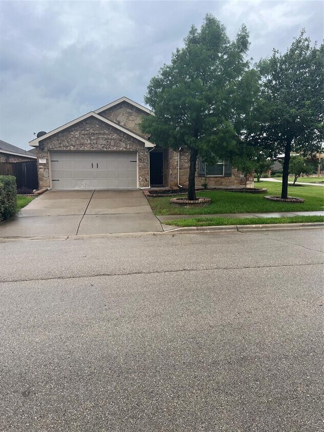 Foto principal - 300 Briar Park Dr
