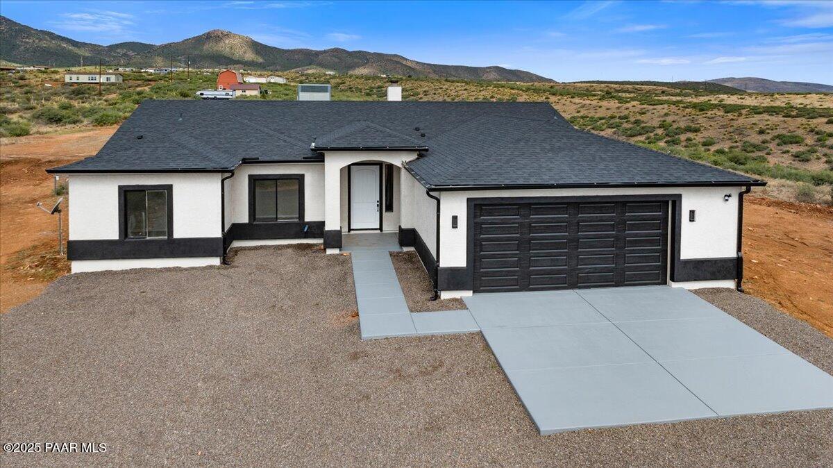 Foto principal - 320 S Hoss Rd