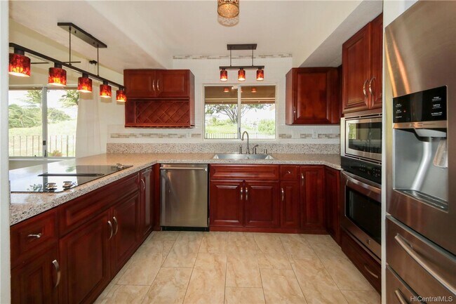 Foto del edificio - A?eloa, Kapolei - Single Family Home on the Golf Course