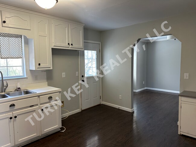 Building Photo - Home for rent in Huffman