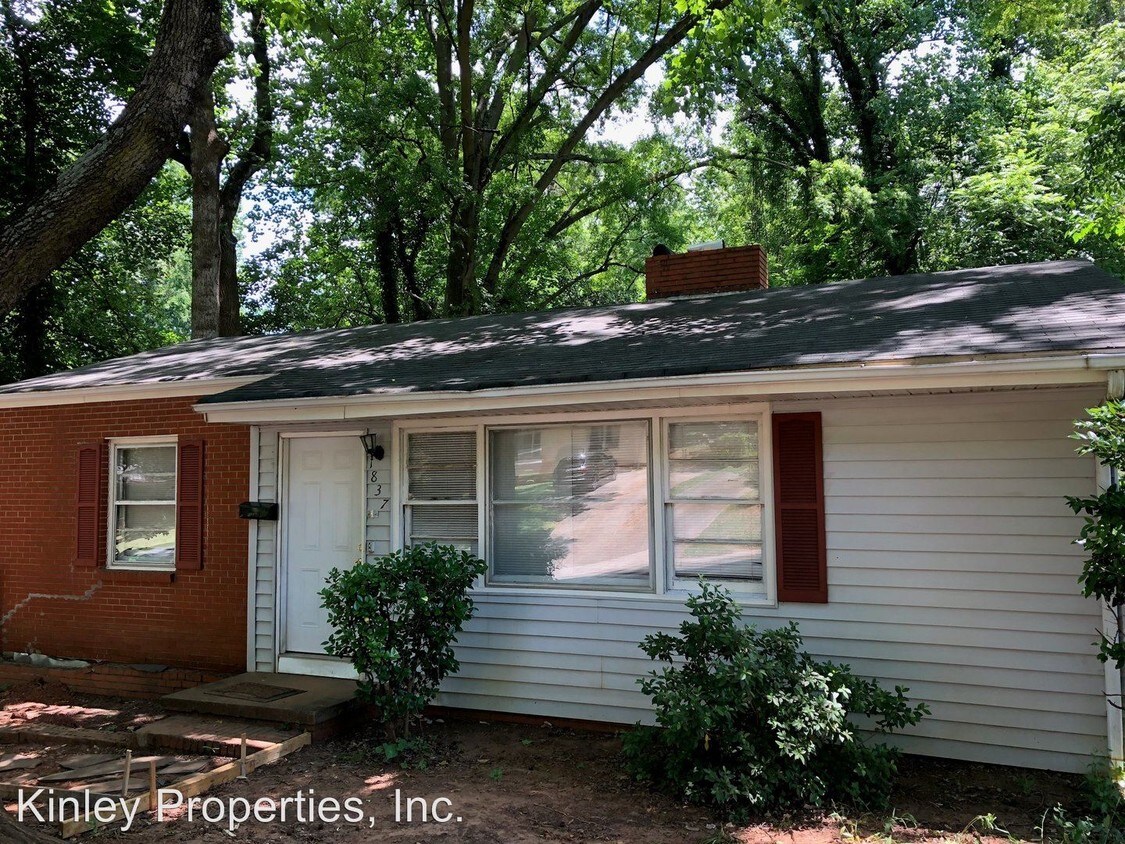 Foto del edificio - 3 br, 1 bath House - 1837 Camp Green Street