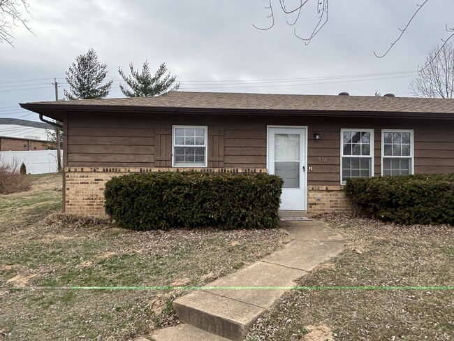 Building Photo - 536 Orchard Ln