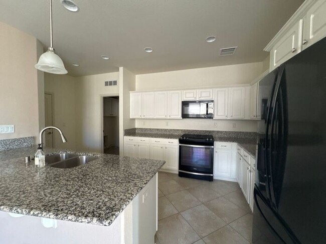 Foto del edificio - 55 + Community - 2 Bedroom Somersett Home - AVAILABLE 7/6!