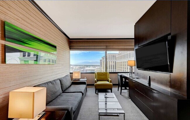 Foto del edificio - 2600 W Harmon Ave