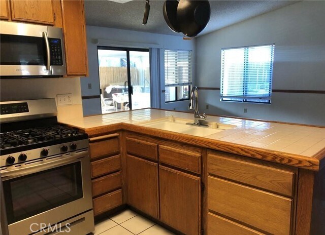 Foto del edificio - 15101 Wavecrest Dr