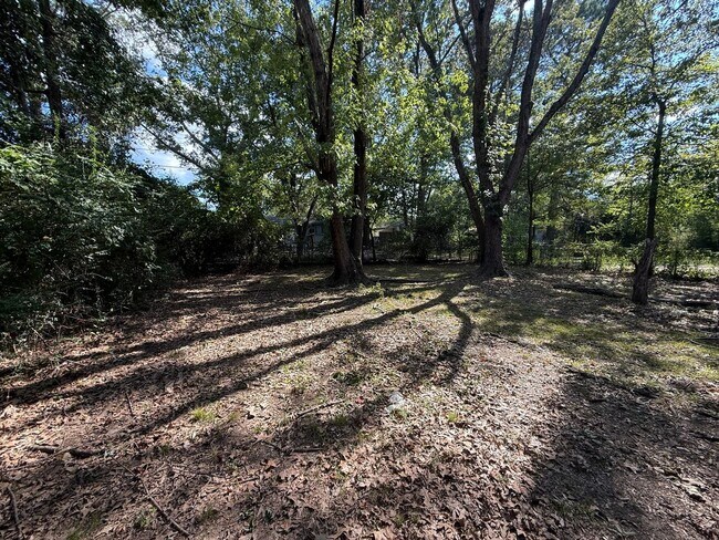 Foto del edificio - 7325 Knollwood Rd