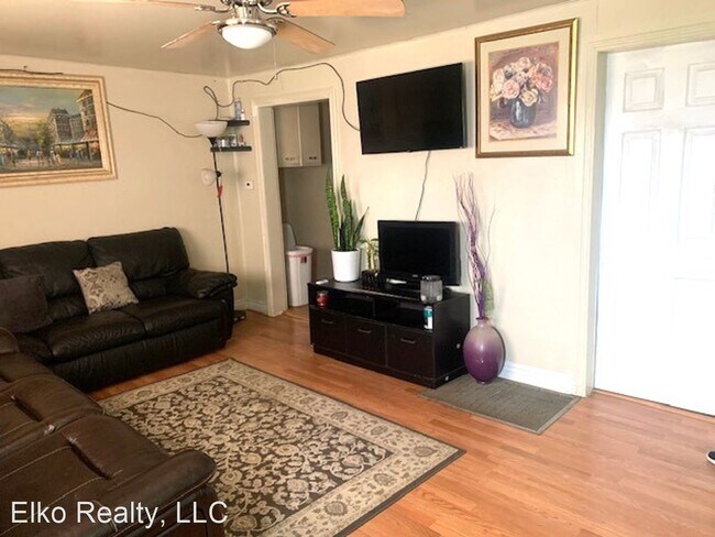 Foto del edificio - 4 br, 2 bath House - 566 S. 9th Street
