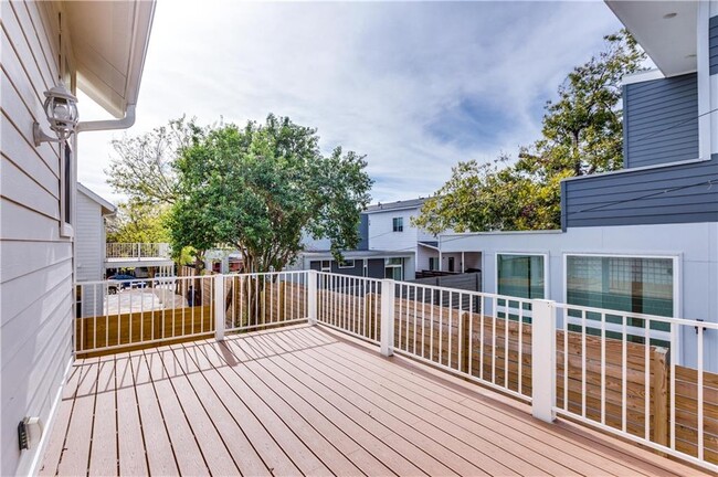 Foto del edificio - 1907 E 17th St