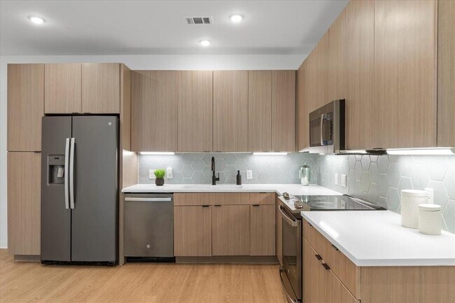 Foto del edificio - 4802 S Congress Ave