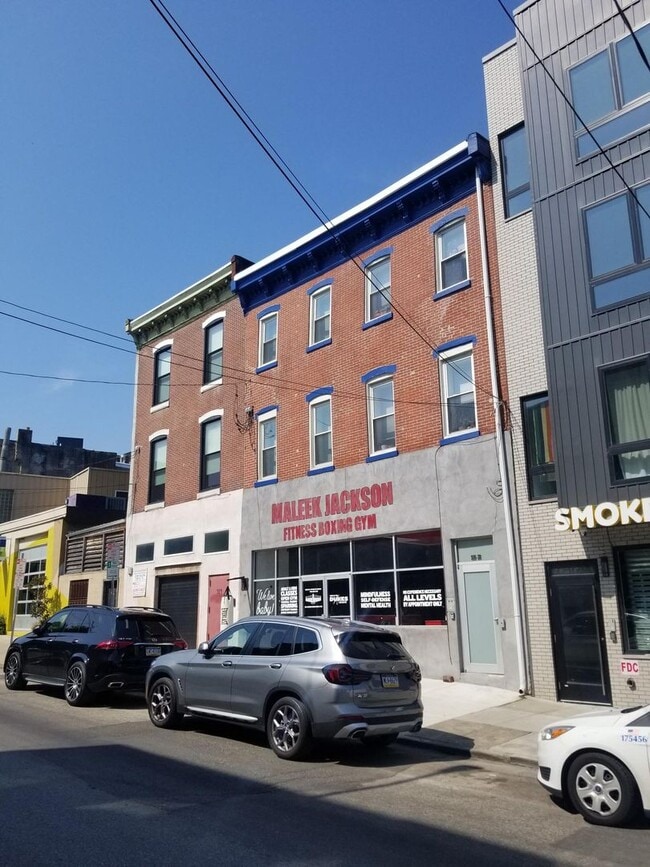 Photo - Spacious studio with deck available in NoLibs starting March 1st Apartment