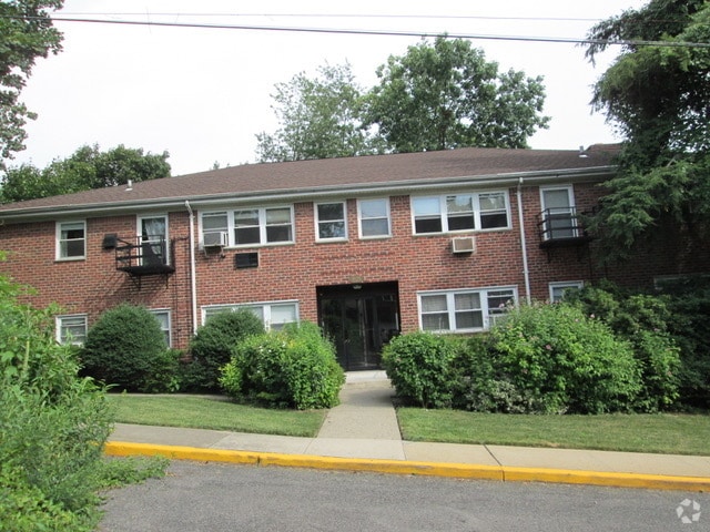 Building Photo - 1628 Valley St