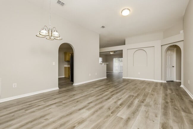 Building Photo - 189 Cedar Ridge Ln