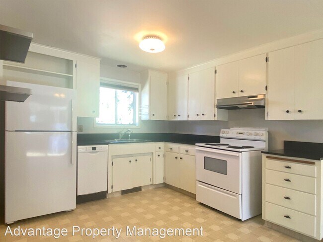 Foto del edificio - 3 br, 1.5 bath House - 1620 NW 17th Street