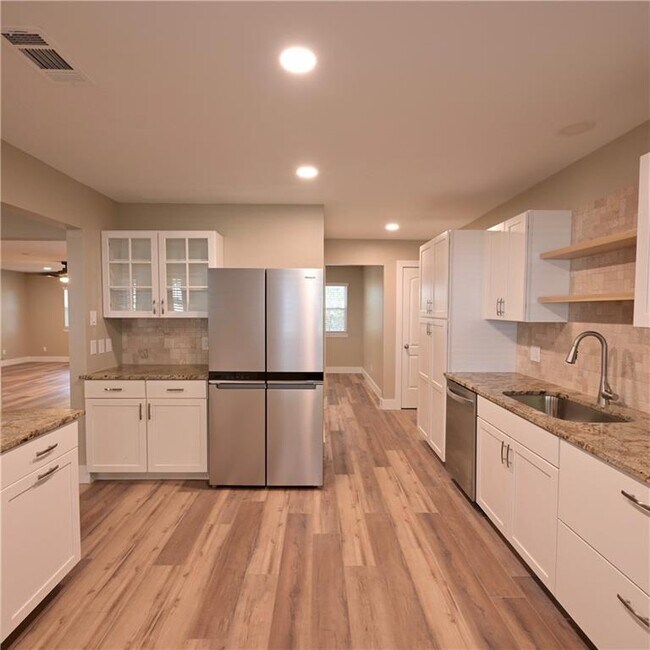 Foto del edificio - 2106 S Colorado St