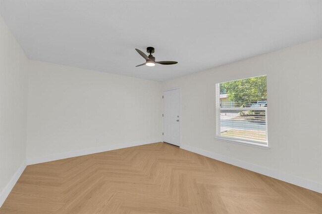 Foto del edificio - 1008 Wilks Ave