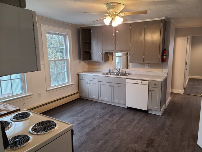 Building Photo - 85 Green St