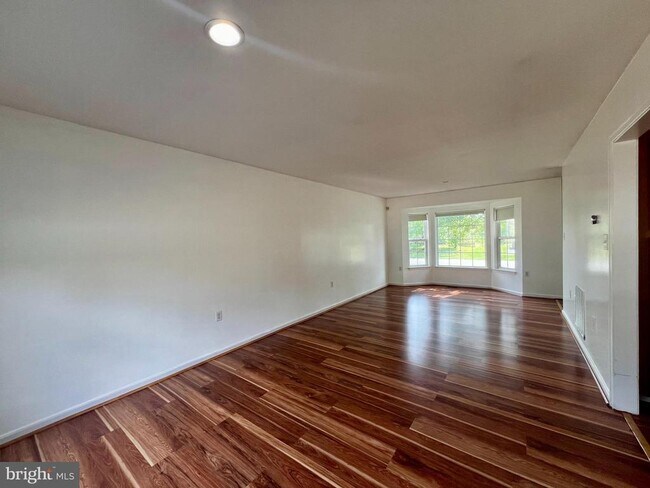 Foto del edificio - 210 Posting Way