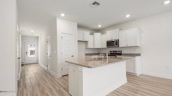Foto del edificio - 532 Melrose Wy