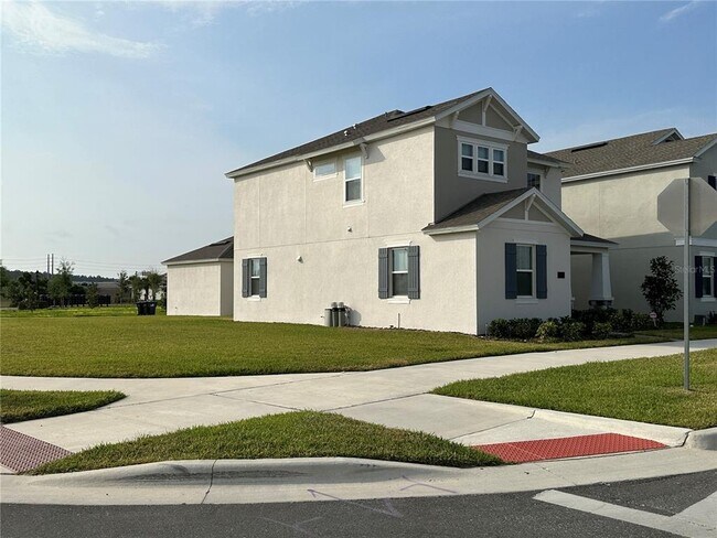 Building Photo - 5143 Lake Hamlin Trail