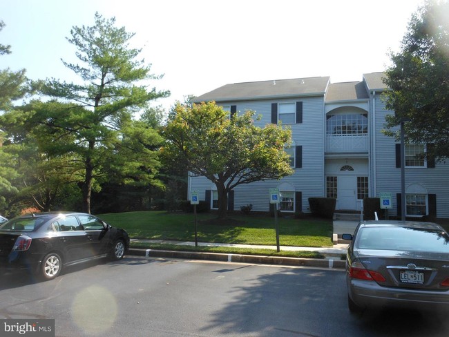 Building Photo - 1 Brooking Ct