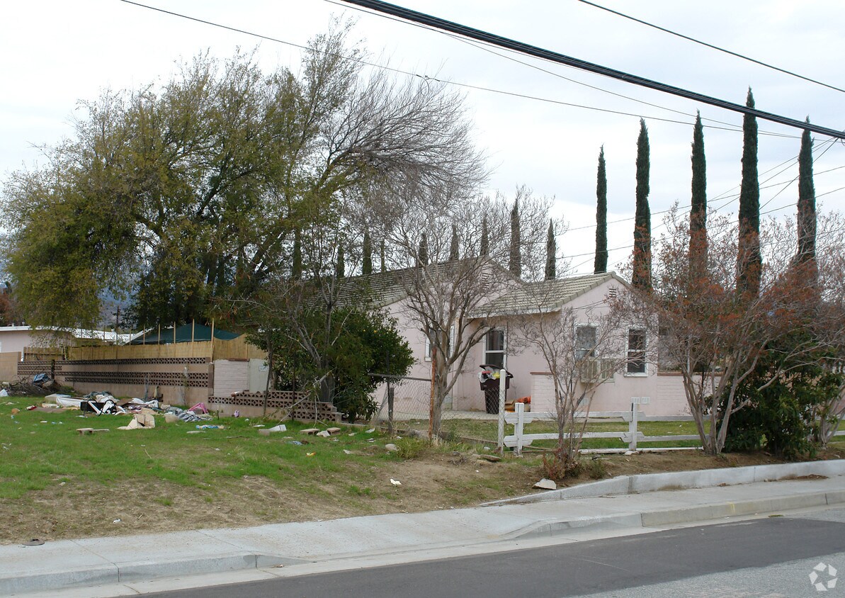 Building Photo - 655 E Williams St