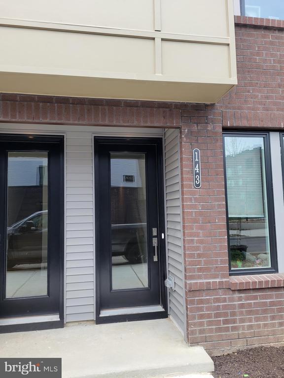 Primary Photo - 2150 Northbank Pl