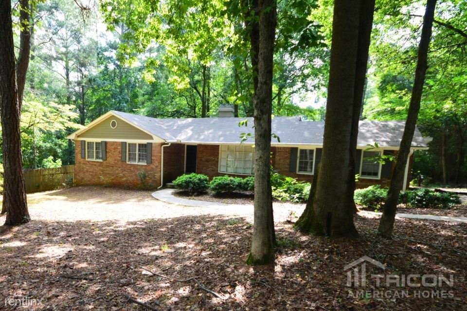 197 Highland Hills Rd, Fayetteville, GA 30214 House Rental in