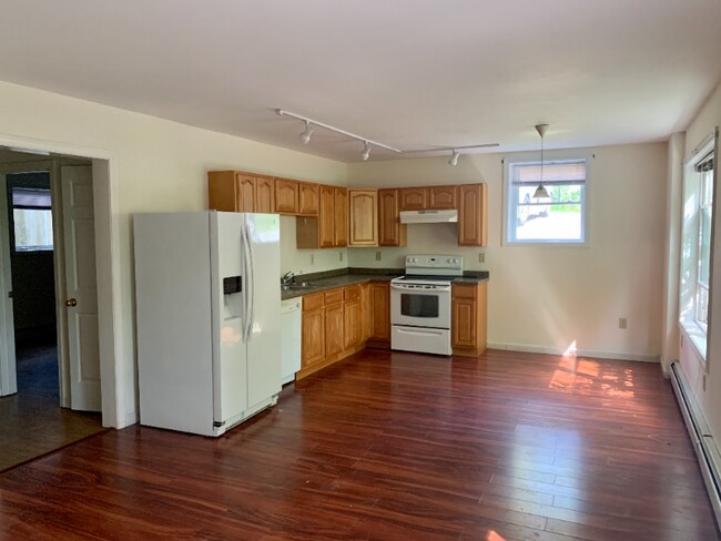 Building Photo - 1315 US-1
