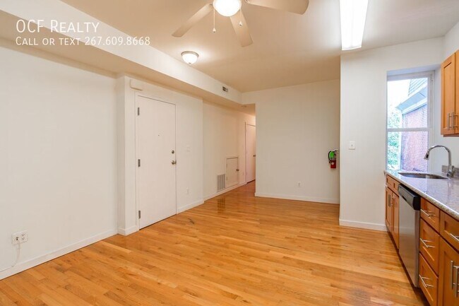 Foto del edificio - 2 Bed Spruce Hill Apartment