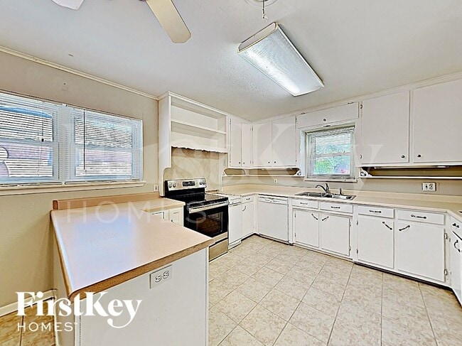 Building Photo - 4009 Shawnee Trail