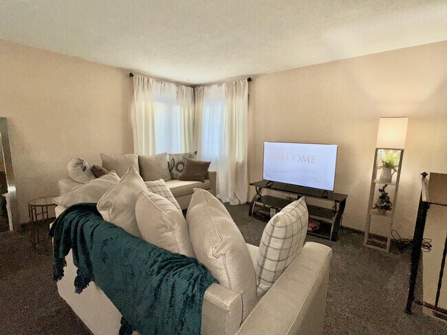 Sala de estar - 8236 Douglas Cir N