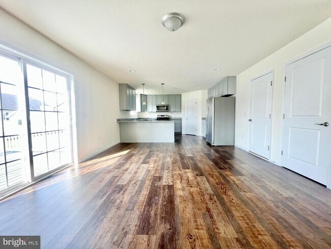 Building Photo - 212 William Ross Ln