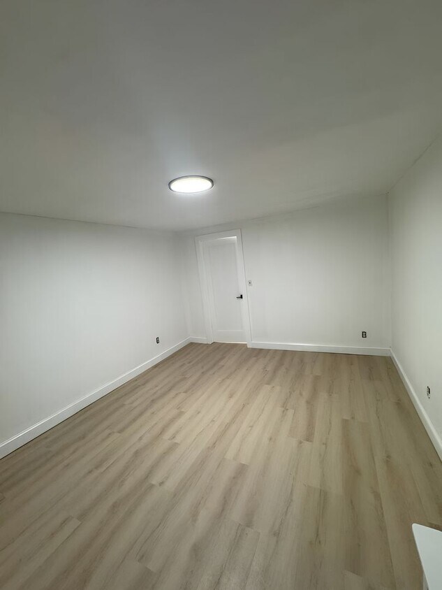 Building Photo - Millerton