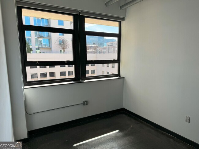 Building Photo - 878 Peachtree Rd NW
