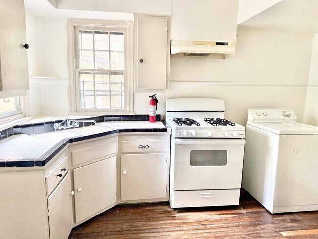 Foto del edificio - 1004 Rittiner Dr