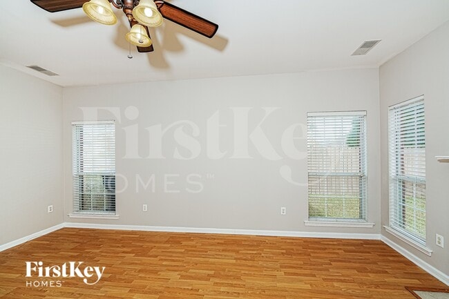 Building Photo - 1005 Daventry Way