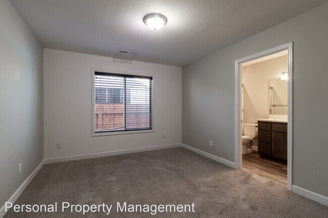 Foto del edificio - 3 br, 2 bath House - 9607 NE 25th Ave