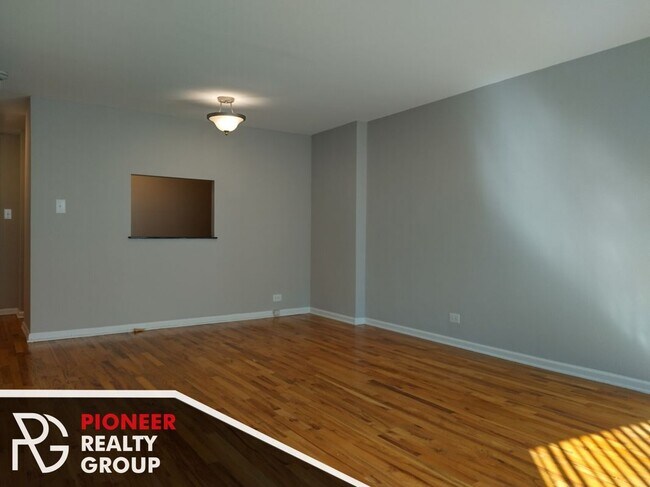 Foto del edificio - 4600 N Clarendon Ave
