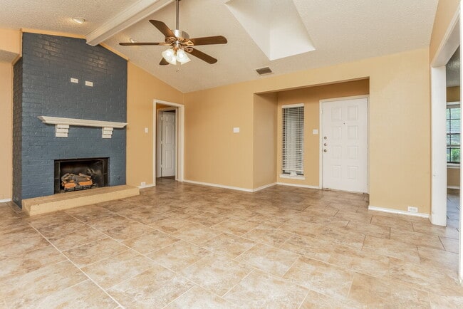 Building Photo - 3239 Wichita Dr