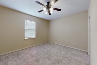 Building Photo - 303 Capps Dr