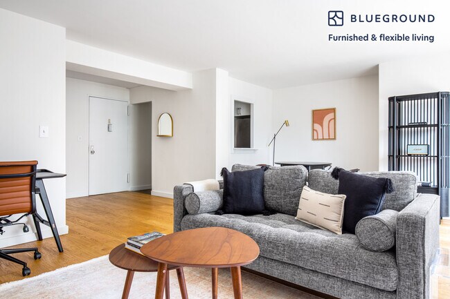 Foto del edificio - 279 E 44th St