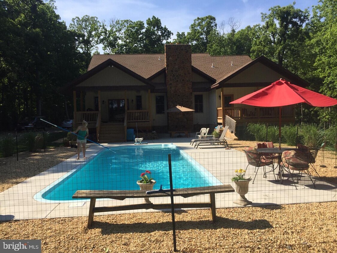 Primary Photo - 41327 Red Hill Rd