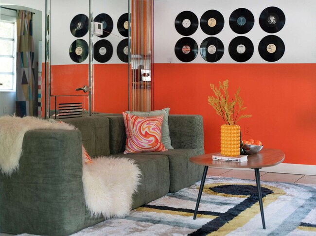 Foto del edificio - 260 NE 45th St