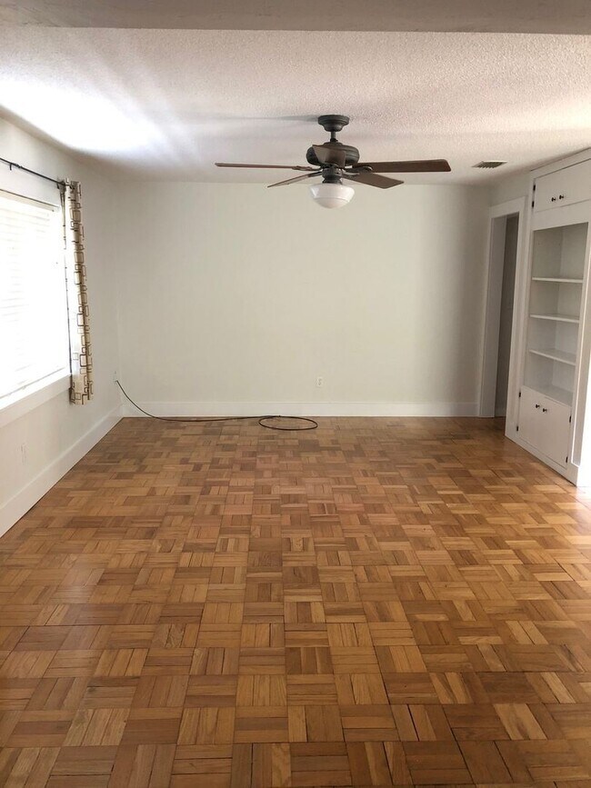 Foto del edificio - 3 br, 2 bath House - 1715 NE 6th Terrace